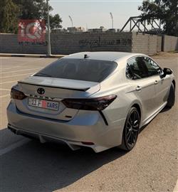 تۆیۆتا کامری